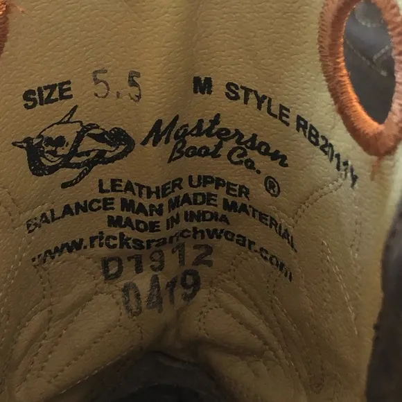 Masterson Boot Co. brown leather pull on boots in EUC.  Boots perfect for rodeo