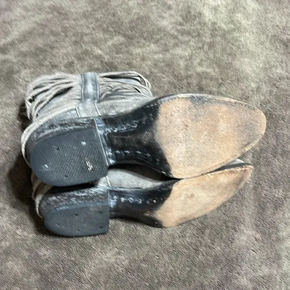 Matisse Distressed Ankle Pull On 👢 Boots Size 9D