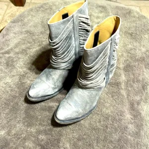 Matisse Distressed Ankle Pull On 👢 Boots Size 9D