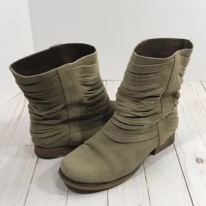 Matisse ‘Slash’ suede pull on boots