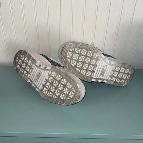 Mayze Aurora Lace Up Sneakers
