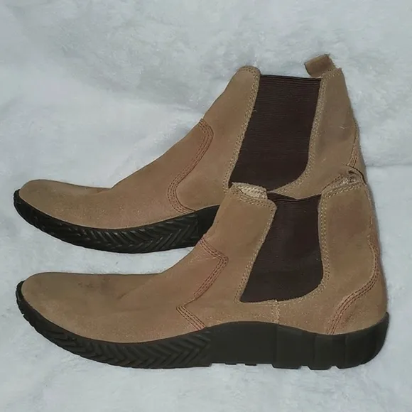 Men's Born Pull-On Boots Size 10