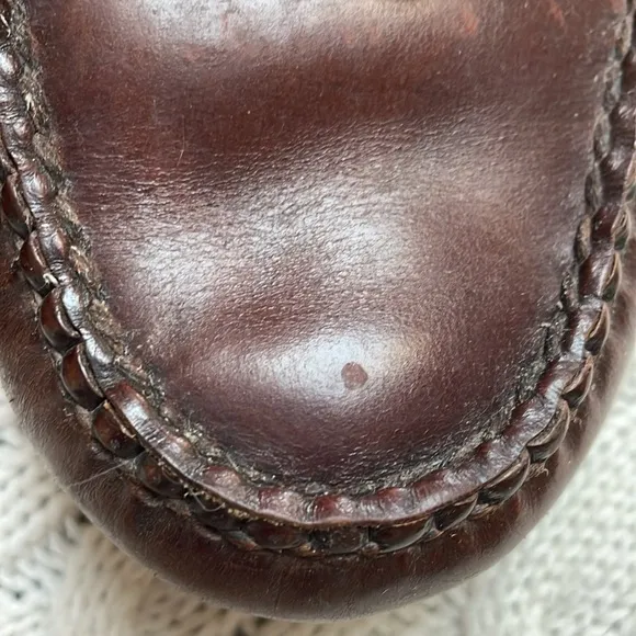 Men’s Cole Haan loafers. Sz 11D. Leather. Fringe buckle. Handsewn Good condition