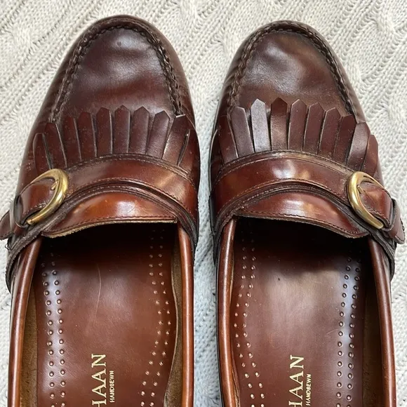 Men’s Cole Haan loafers. Sz 11D. Leather. Fringe buckle. Handsewn Good condition