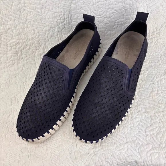 Mens Ilse Jacobsen Tulip Flats Slip On Microfiber Cut Outs Navy EU43/US 9-9.5
