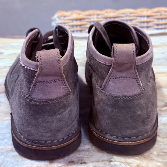 Men’s JOHN VARVATOS Star USA hipster suede chukka boots. Size 11