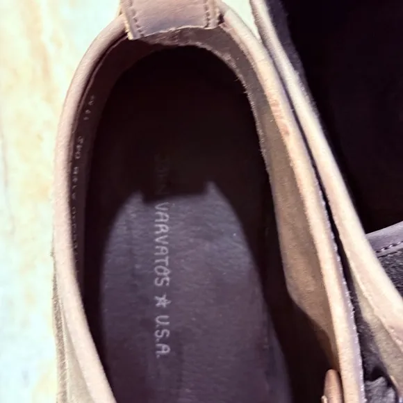 Men’s JOHN VARVATOS Star USA hipster suede chukka boots. Size 11