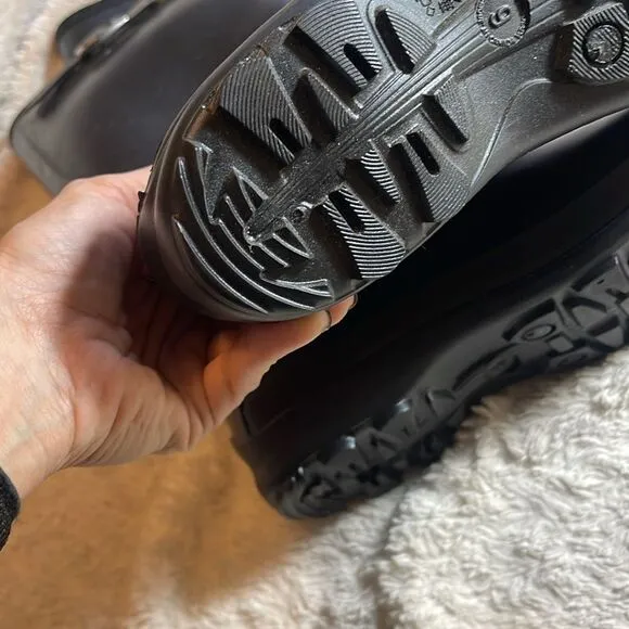 Men’s midcalf kamik rain boots size 6