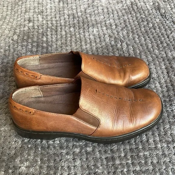 Men's Naturalizer Cognac Brown Leather Slip On Flats Sz 9.5 EUC #CL-14