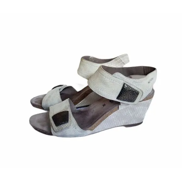 Mephisto Jackie Wedge Heel Sandals 38 Light Sand Snakeprint Leather Ankle Strap