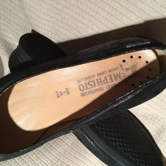 Mephisto women black flats slip on, shiny leather