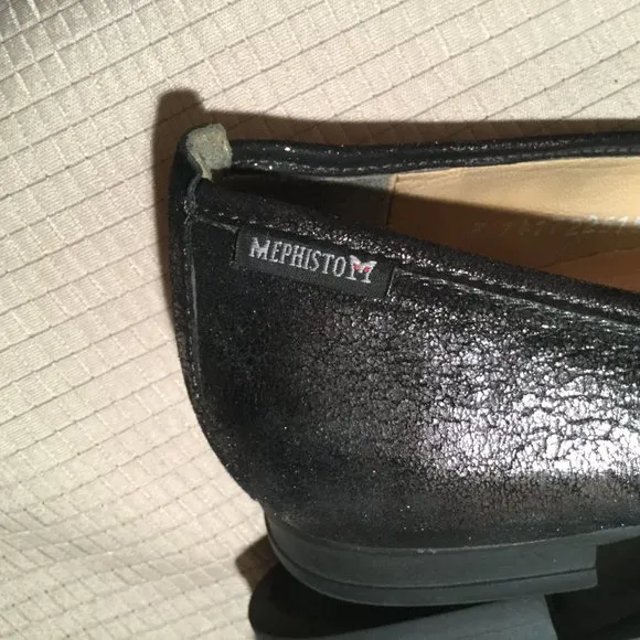 Mephisto women black flats slip on, shiny leather