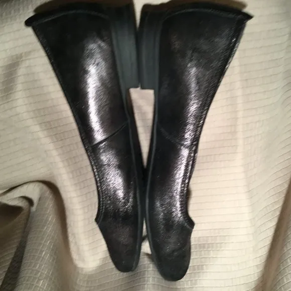 Mephisto women black flats slip on, shiny leather