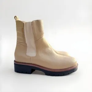 MIA Clara Pull On Tan Mid-Calf Platform Boots – Women’s Size 7