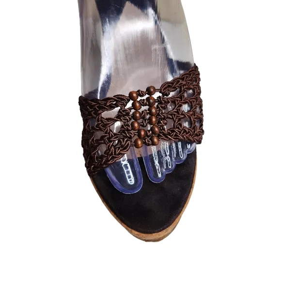 Michael Kors Collection women's brown crochet beaded cork platform sandals Sz 8