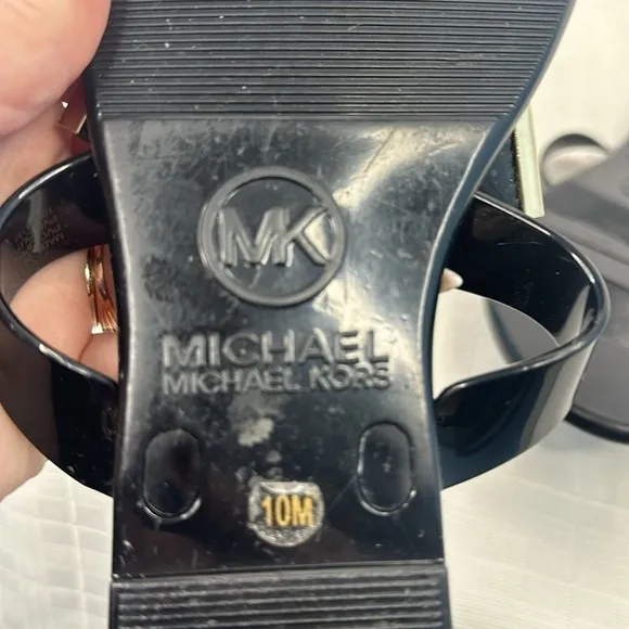 Michael Kors Kayden Jelly Bow Tie Thong Sandals in Black. Size 10.