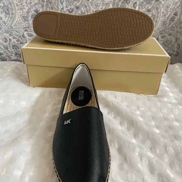 Michael Kors Kendrick Slip On Espadrille Flats MK Logo Leather Black Size 8.5