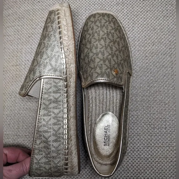 Michael Kors Metallic Logo Print PVC Espadrille Flats sz 9