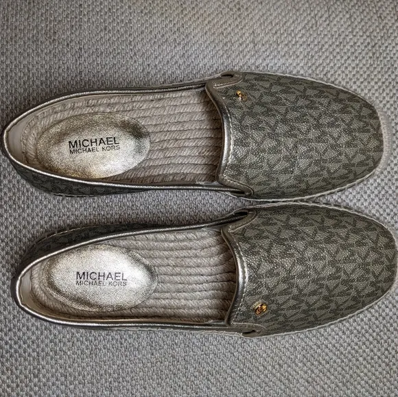 Michael Kors Metallic Logo Print PVC Espadrille Flats sz 9