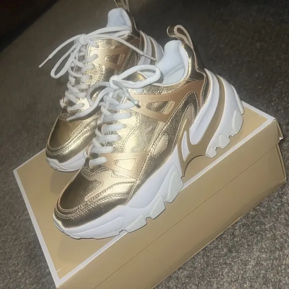 Michael Kors nick trainer sneakers. 6.5