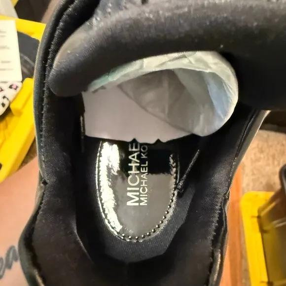 Michael Kors OLYMPIA TRAINER - size 5
