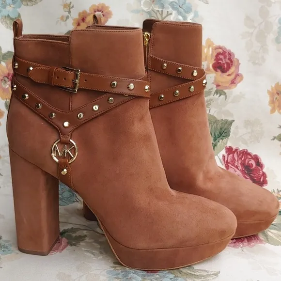 Michael Kors Platform Suede Leather Zip Ankle Boots in Tan Brown size 9