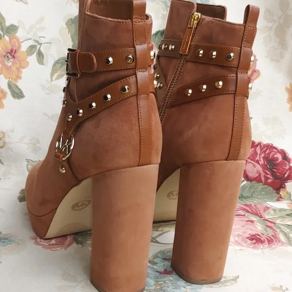 Michael Kors Platform Suede Leather Zip Ankle Boots in Tan Brown size 9