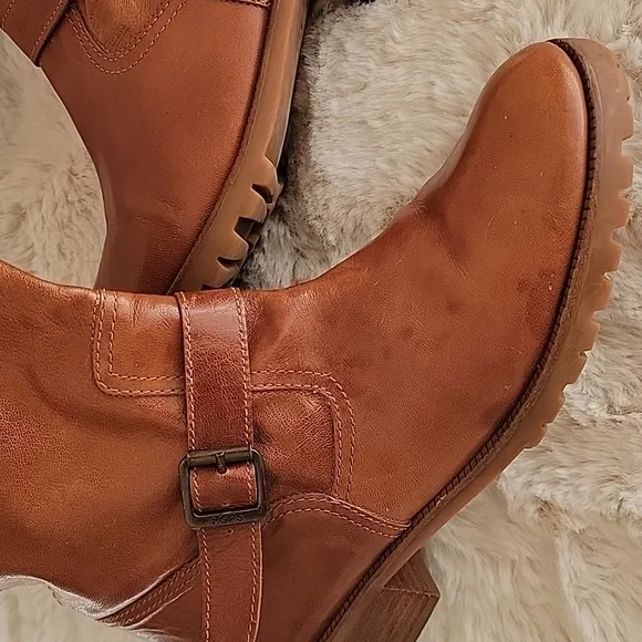 Michael Kors sz8 Leather Boots