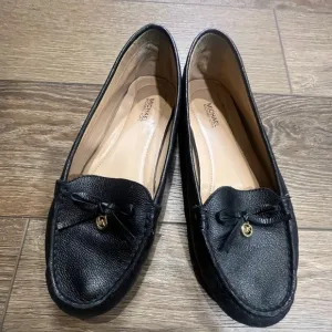 Michael Kors Women's Everett Mocs Black Leather Logo Flats