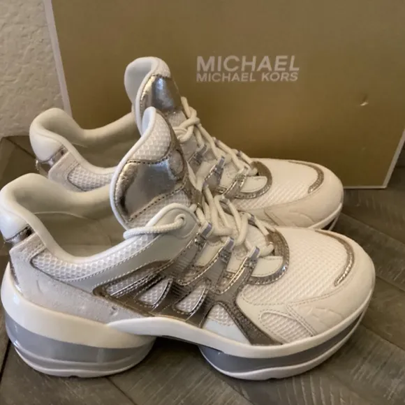 MICHAEL MICHAEL KORS Women's Olympia Sport Extreme Lace-Up Sneakers, size 10