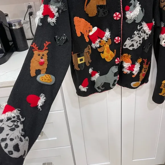 MICHAEL SIMON SIZE L CHRISTMAS THEMED DOG SWEATER