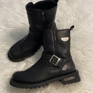 MILWAUKEE BIKING boots size 10 excellent condition color black