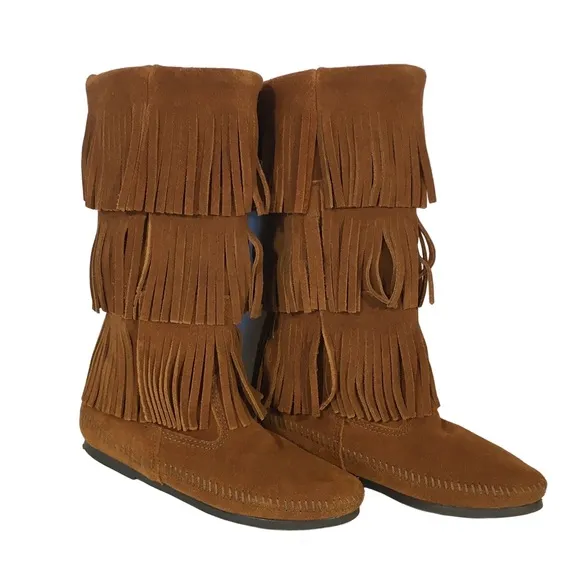 Minnetonka Brown 3-Layer Fringe Pull On Boot, Women's 6