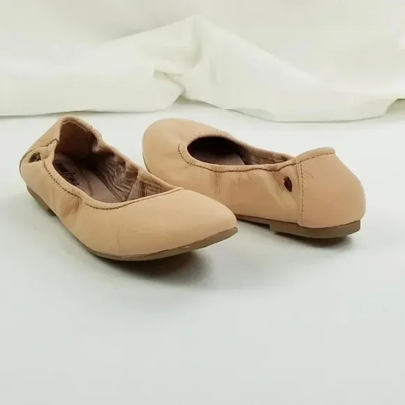 Minnetonka Size 5 Anna Ballerina Shoes Blush Slip On Logo Tag Beige/Tan Flats