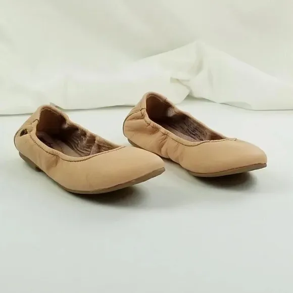 Minnetonka Size 5 Anna Ballerina Shoes Blush Slip On Logo Tag Beige/Tan Flats