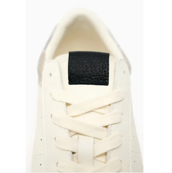 MIXED LEATHER ATHLETIC SNEAKERS SIZE 7.5
