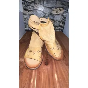Miz Mooz - Leather Ankle-Strap Sandals - Fifi - Wheat - EU 41 Wide US 10.5