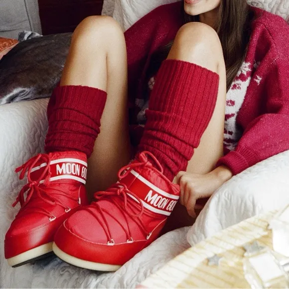 Moon Boot Icon Low Nylon Boot in Red