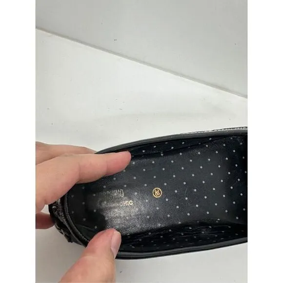 Moschino Loafers Size 8 Patent Leather Black Pointed Toe With Bow Accent Slip On