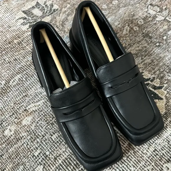 NA-KD Squared Toe Heeled Loafers