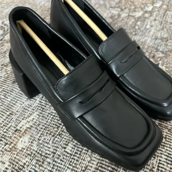 NA-KD Squared Toe Heeled Loafers