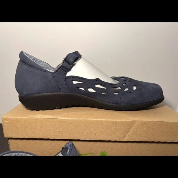 NAOT Agathis Mary Jane Shoes Flats Navy Velvet Nubuck Size EU 40/US 9-9.5