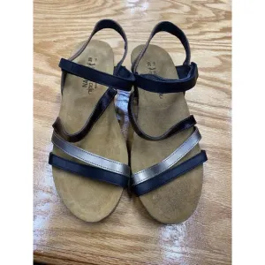 Naot Slingback Sandals Women's 8.5 Black Leather Wedge Buckle Strap Hipster S44