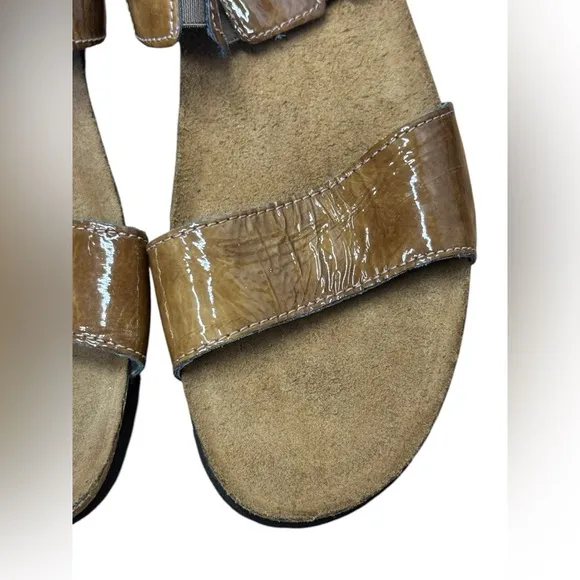 Naot Womens Ashley Sandals