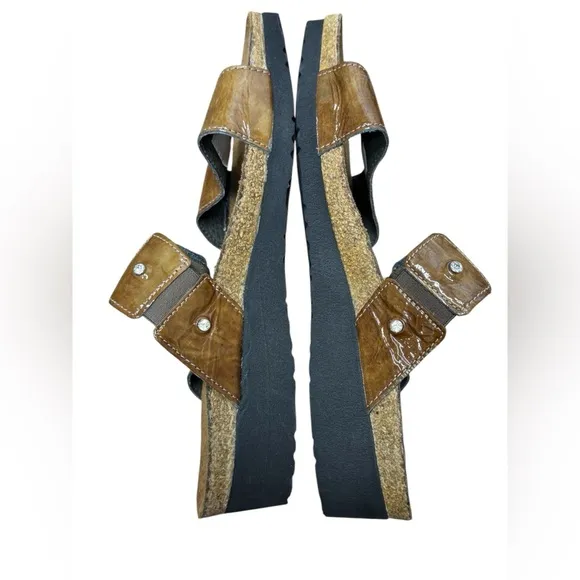Naot Womens Ashley Sandals