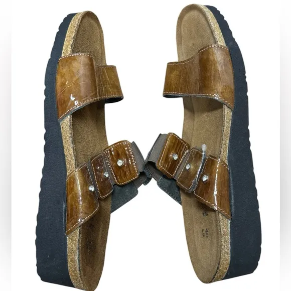 Naot Womens Ashley Sandals