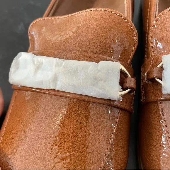 Naturalizer Mariana Chain Link Loafers Women’s Tan Patent Sz 7