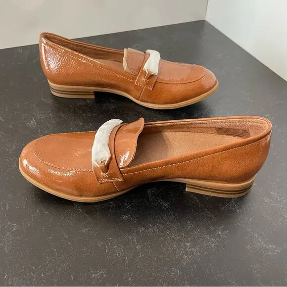 Naturalizer Mariana Chain Link Loafers Women’s Tan Patent Sz 7