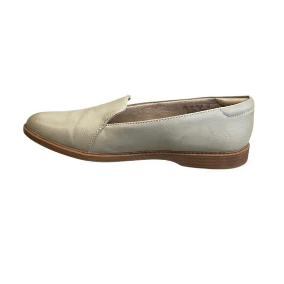 Naturalizer SOUL Yippee Faux Leather Slip On Flat Shoes in Stone Size 7.5