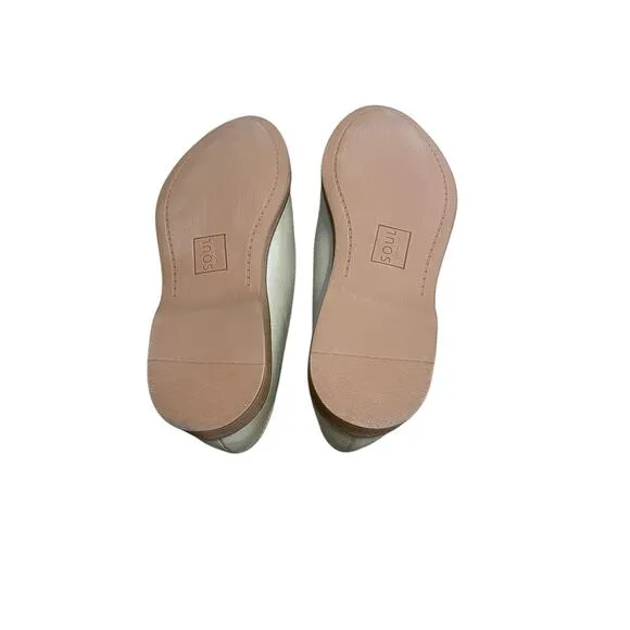 Naturalizer SOUL Yippee Faux Leather Slip On Flat Shoes in Stone Size 7.5